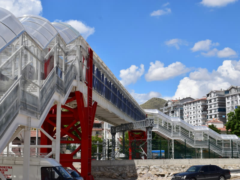 Ankara–Sivas Yüksek Hızlı Tren Projesi — Yaya Geçiş Köprüsü İmalat ve Montajı